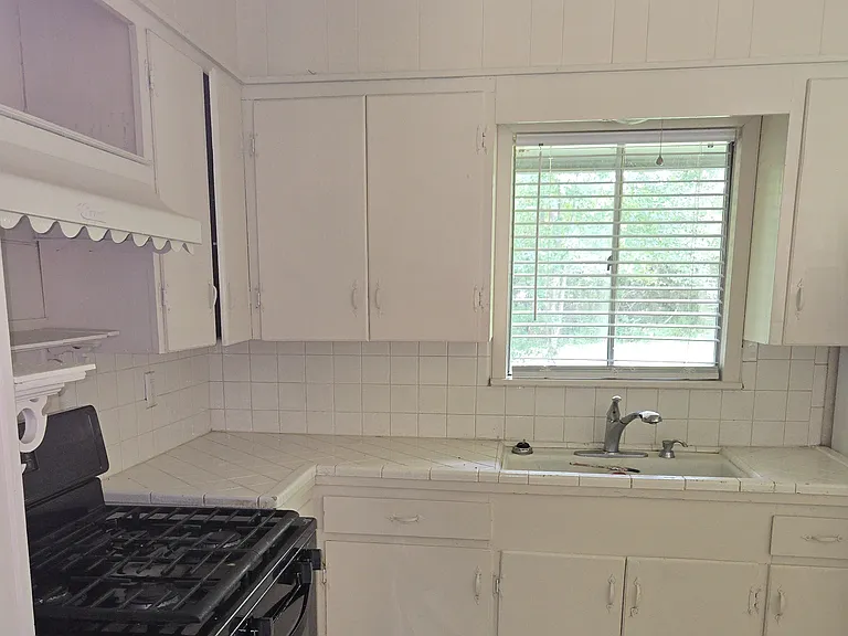 3412 Sandra Dr — Photo 9