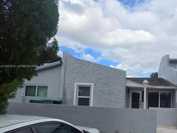 19423 NW 53rd Pl, Miami Gardens, FL 33055