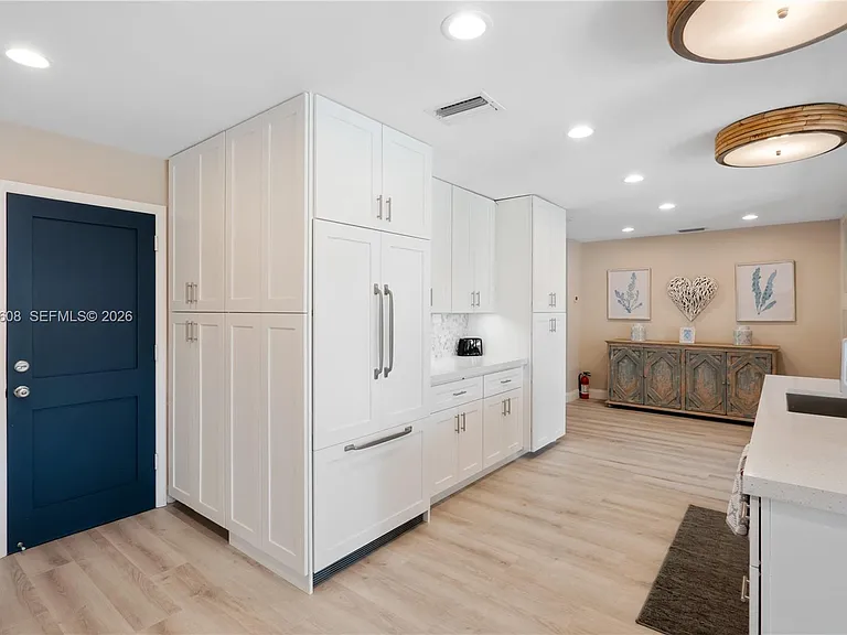 1240 Pierce St — Photo 8