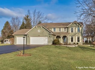 1518 Spruce St, Spring Grove, IL 60081