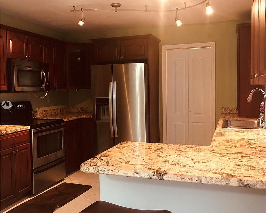1st image of 3157 Jackson Ave #0