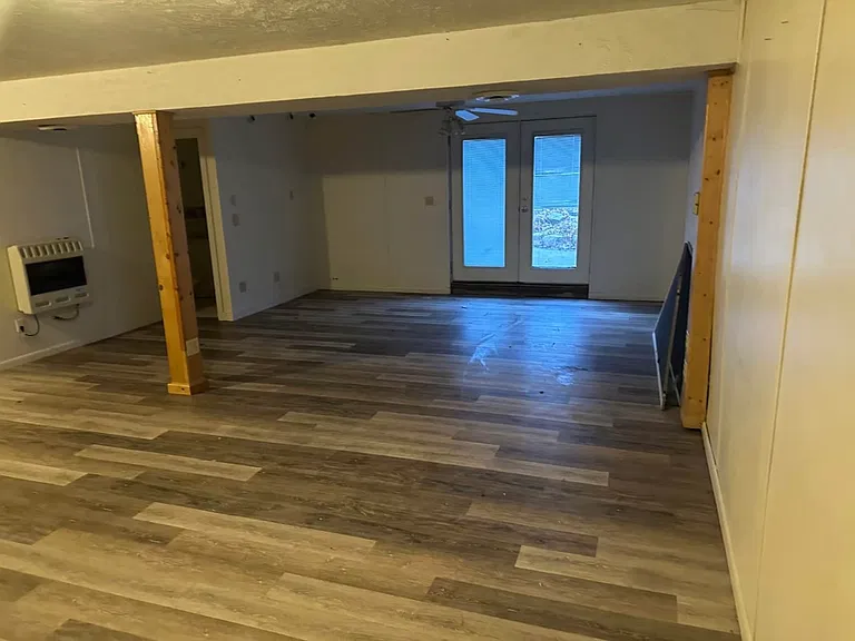 815 W Avon Ln — Photo 5