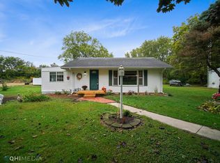 2627 E 1000th Rd N, Kankakee, IL 60901