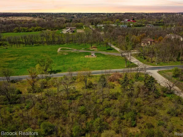 5024 E Joy Rd, Ann Arbor, MI 48105