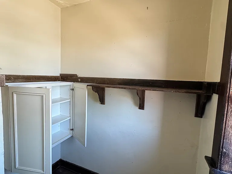 1004 S 22nd St — Photo 16