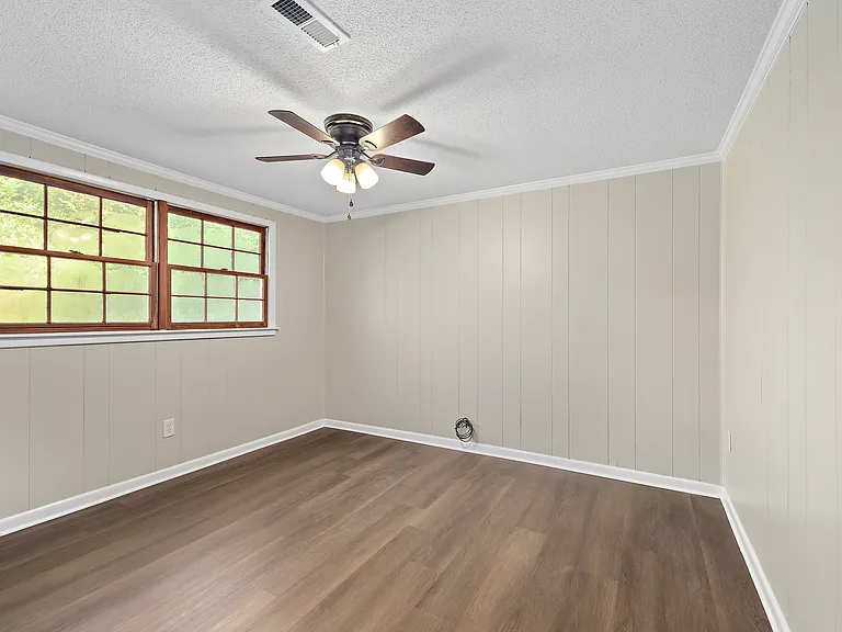 105 Windcreek Ln — Photo 37