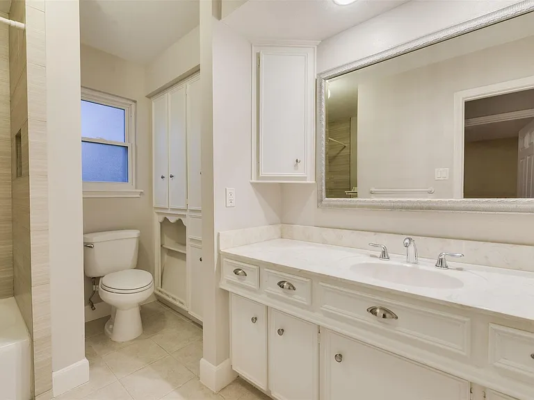 15203 Camelback Ct — Photo 22