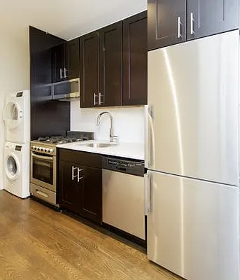 Rented by Icon Realty Management | media 12