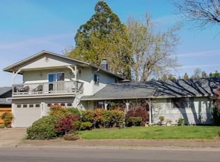 967 Rainbow Dr, Springfield, OR