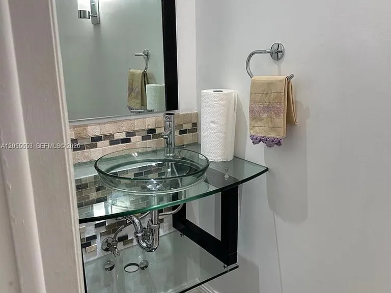 8500 SW 109th Ave #6-202 — Photo 4