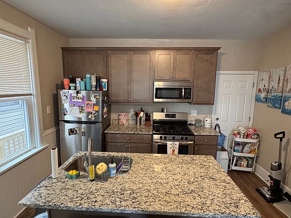 5th image of 2433 N Fratney St APT 1