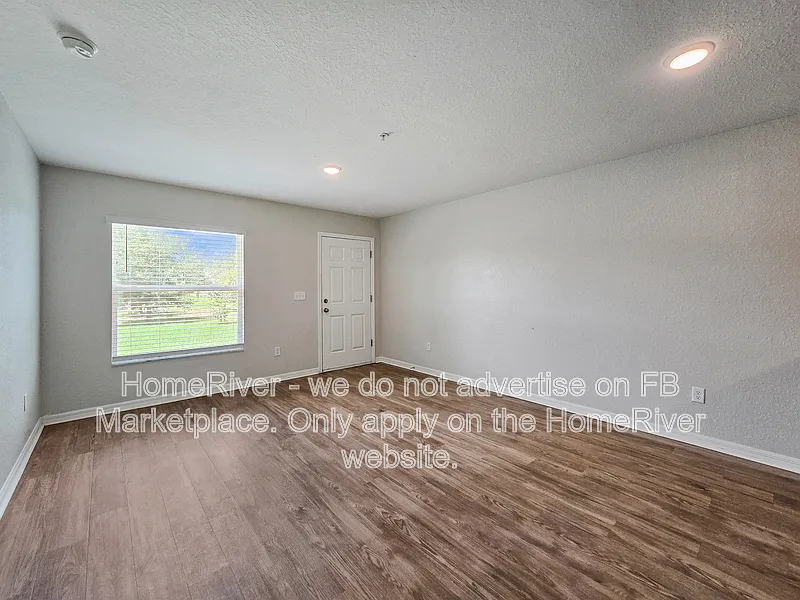 1 bed, 1.0 bath, 747 sqft, $1,140 — Photo 3