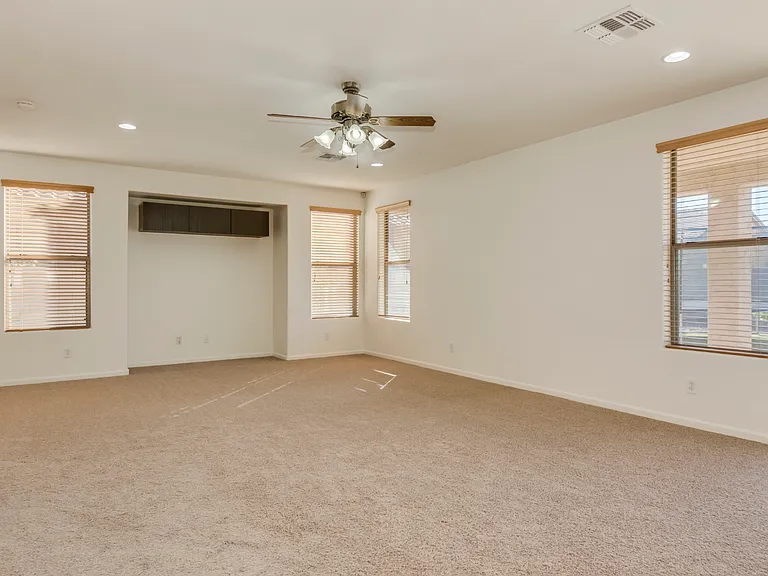 5733 W Plum Rd — Photo 18
