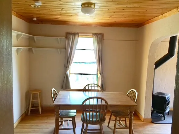 416 S Leroux St — Photo 2