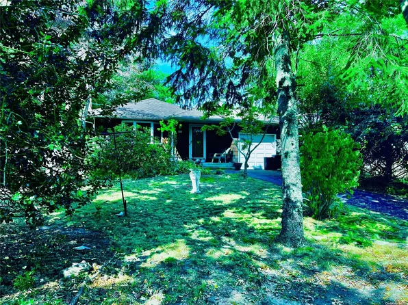130 Stackyard Drive, Mastic Beach, NY 11951