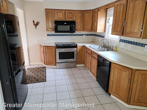 2nd image of 5710 Farnsworth Dr
