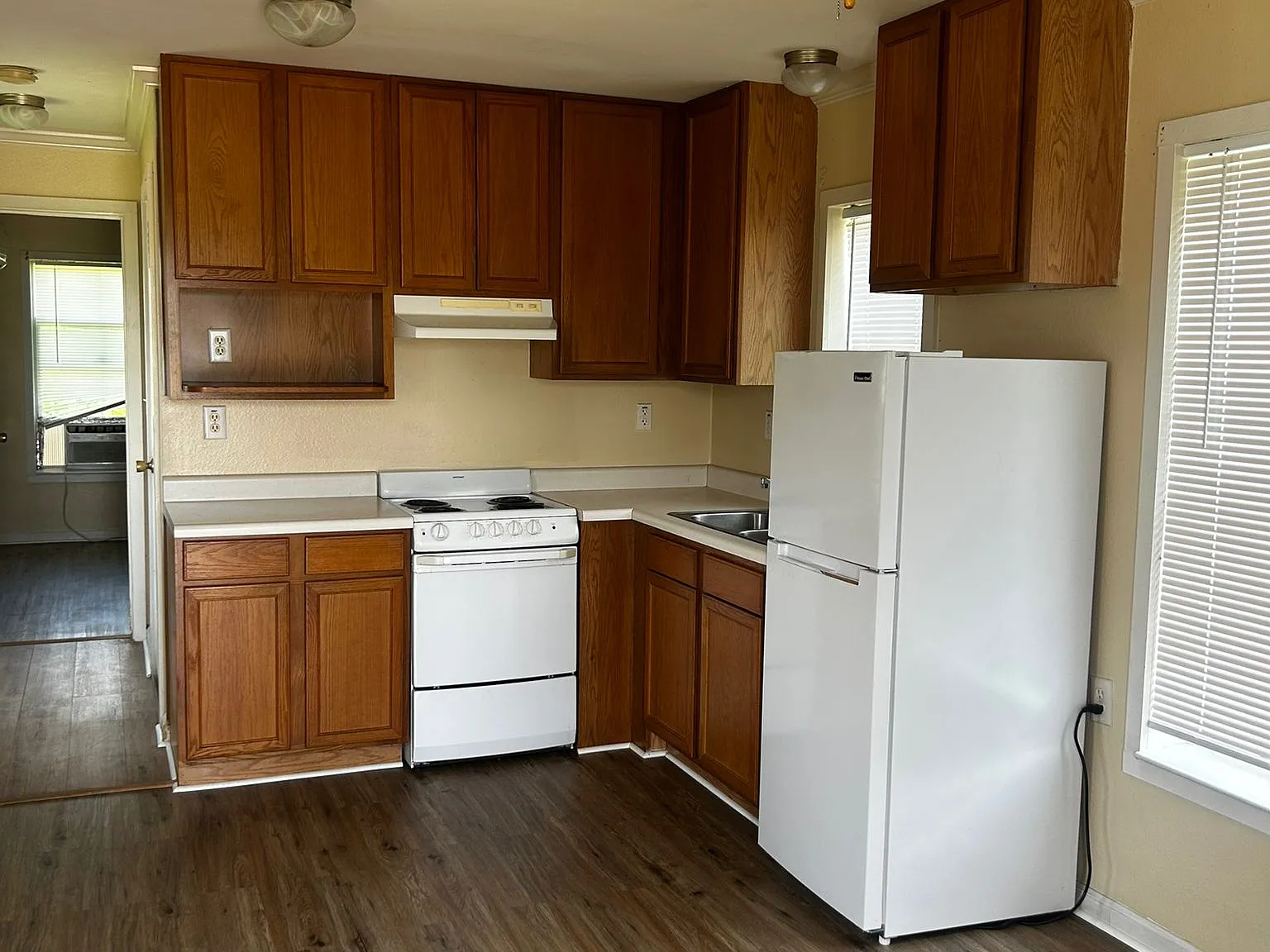 1 bed, 480 sqft, $695 — Photo 4