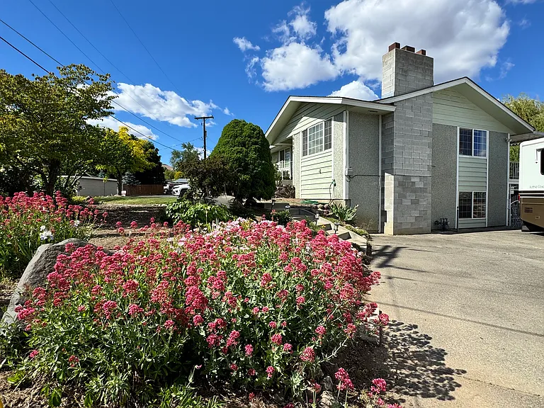 4601 Hillcrest Dr — Photo 1
