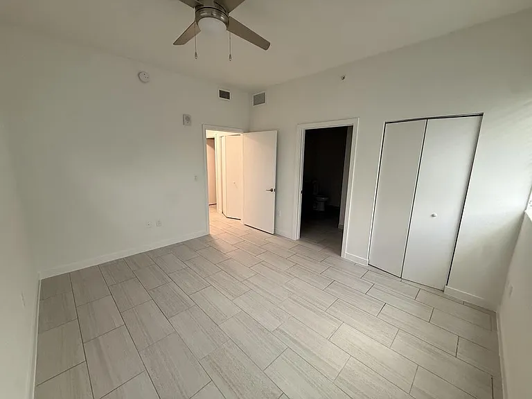 Superior Manor II — Photo 15