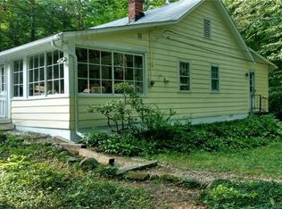 11639 Chestnutdale Rd, Chardon, OH 44024