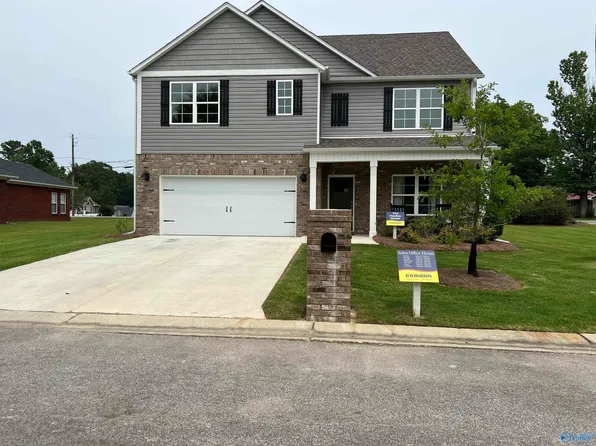 2467 Bluff Haven Ln, Hokes Bluff, AL 35903