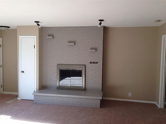 2nd image of 642 E 91st St