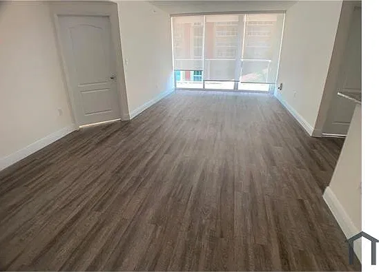 2 bed, 1050 sqft, $3,100 — Photo 2