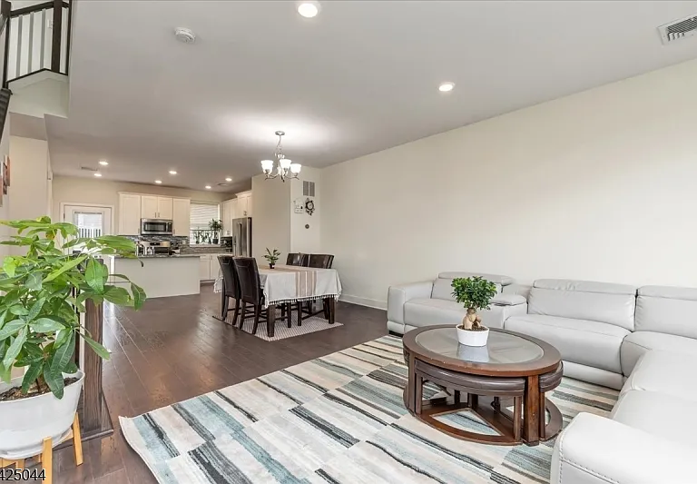 309 Saratoga Ct — Photo 19