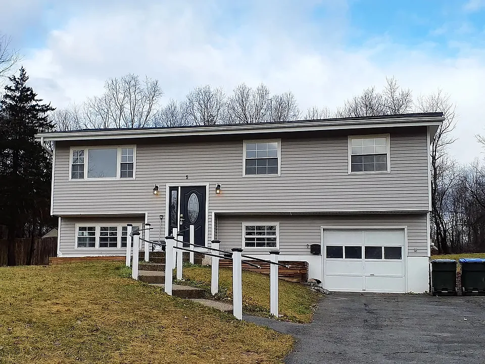 5 Laroc Rd #1