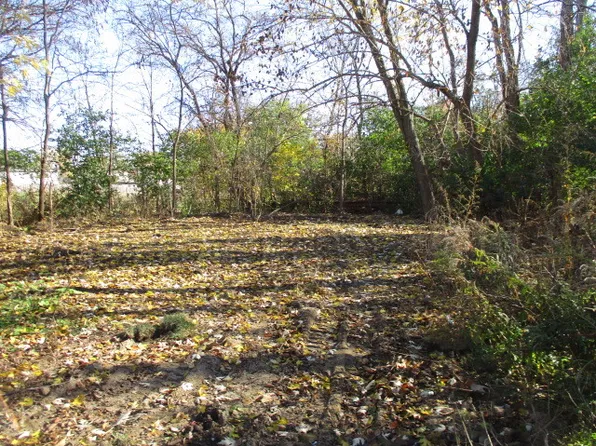 1095 Houston Ave, Elgin, IL 60120