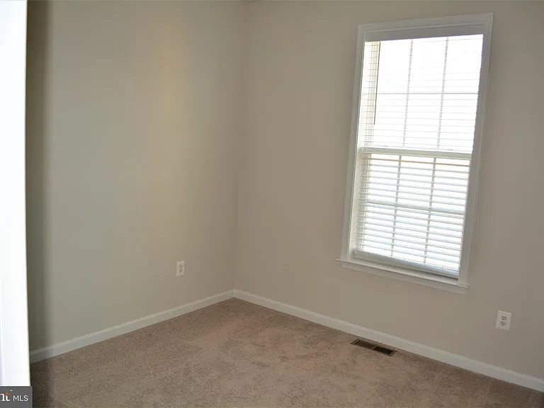 6050 Krantz Dr — Photo 15