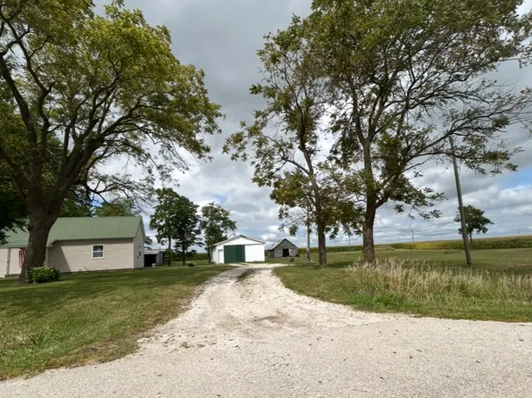 2943 E 2500 North Rd, Armstrong, IL 61812