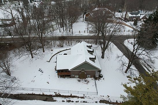 2nd image of 6510 Yellowstone Pkwy