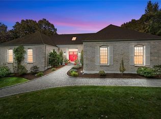 20 Briarbrook Dr, Warwick, RI 02818