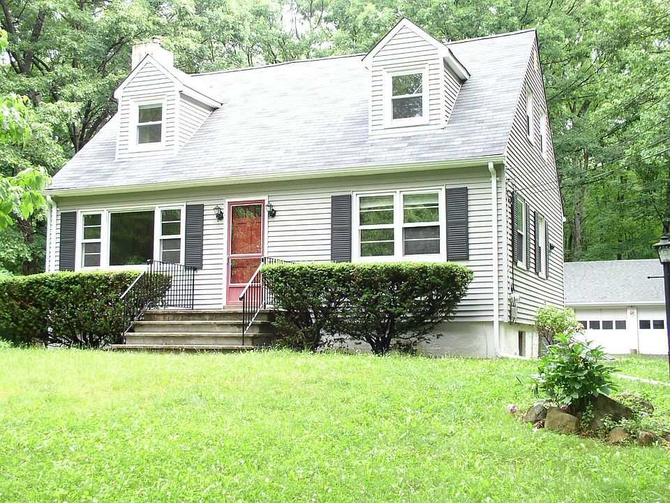 Parklike front yard