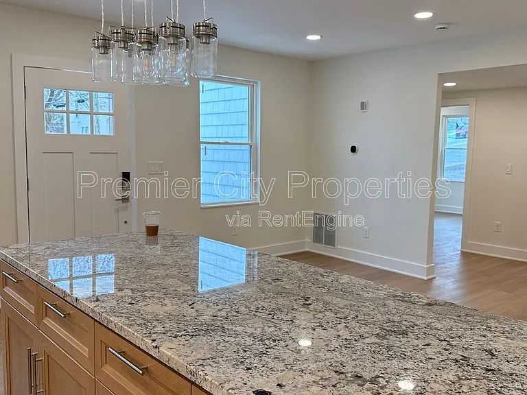 240 McGregor Ave #2 — Photo 29