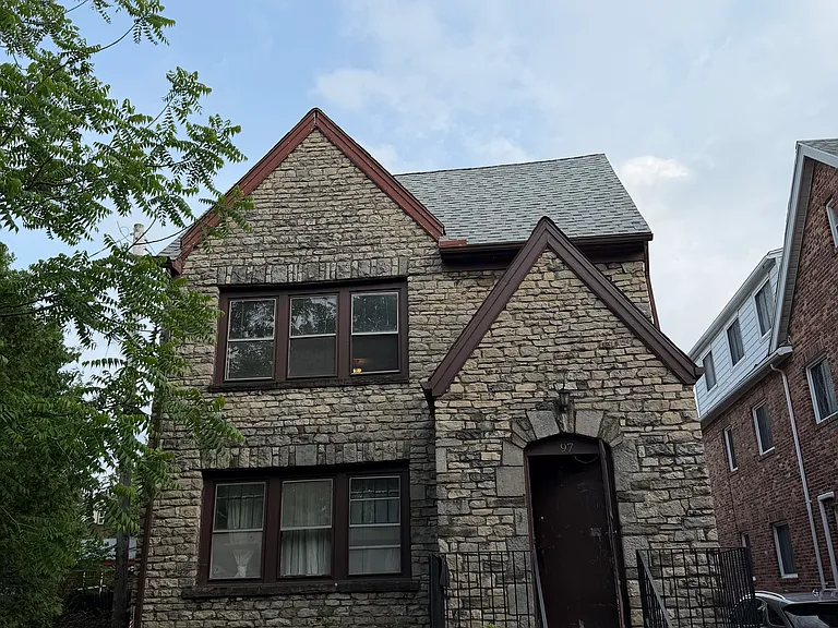 97 Rand Ave — Photo 2