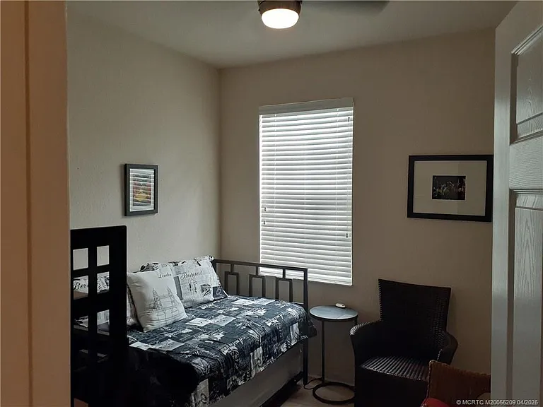 1571 SE Hampshire Way #104 — Photo 8
