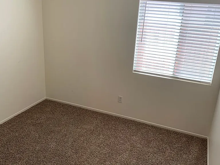 102 Goldenrod Ave — Photo 24