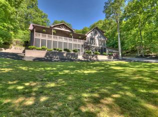 721 Toccoa Camp Trl, Mineral Bluff, GA 30559