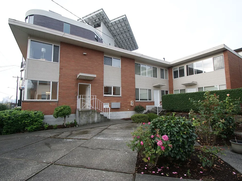 3837 Woodland Park Ave N #3831