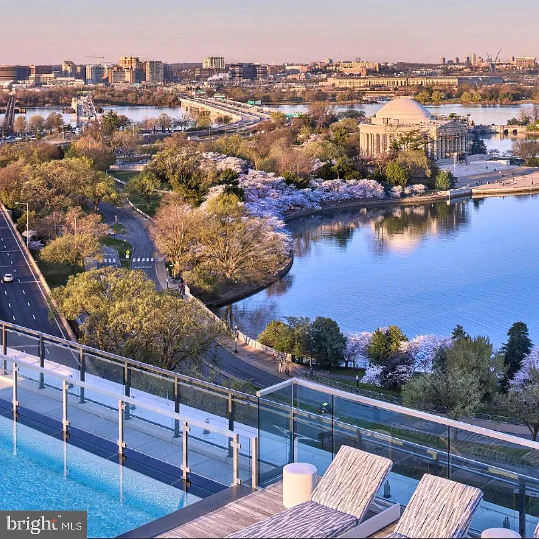 2 bed, 2.5 bath, 1551 sqft, $7,850 — Photo 2