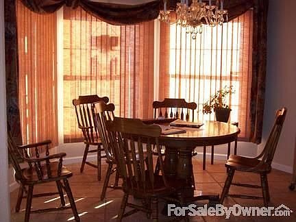 Dining Room : 13 x 12 with a wonderful Bay Window