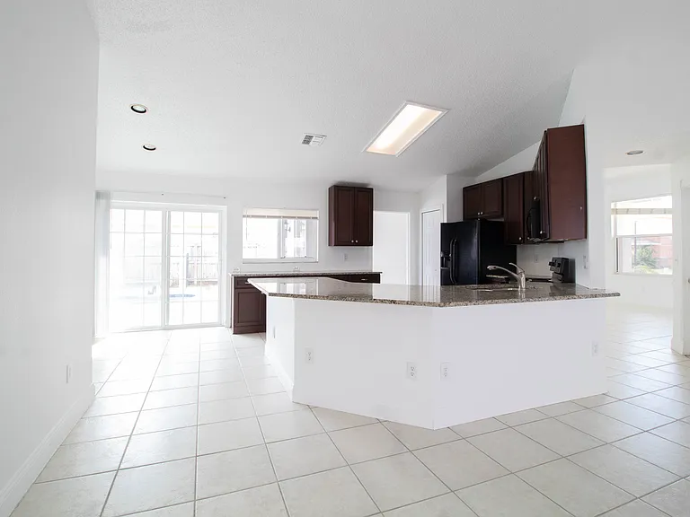2782 Picadilly Cir — Photo 9