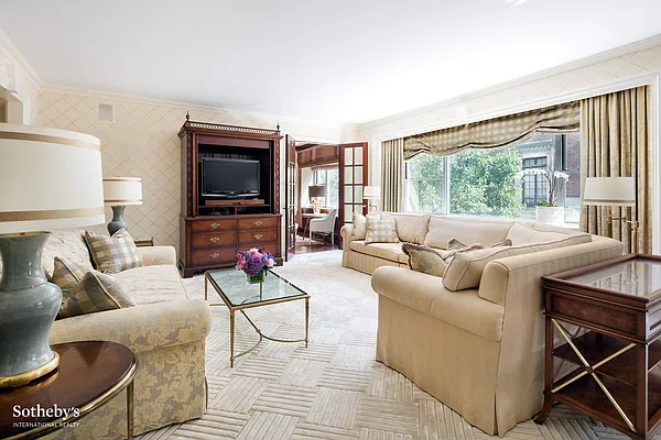 Sold by Sotheby's International Realty | media 18