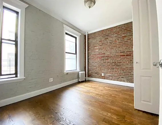340 E 18th St #4C — Photo 4