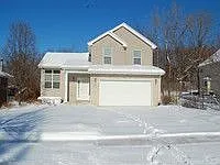 335 Logan St photo 1