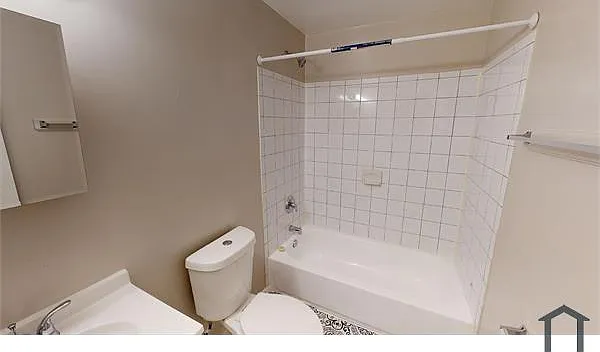 422 Chesapeake St SE #24 — Photo 6