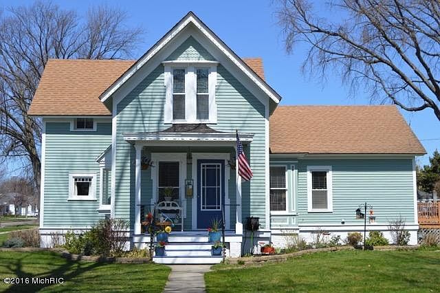 1st image of 302 N Gaylord Ave
