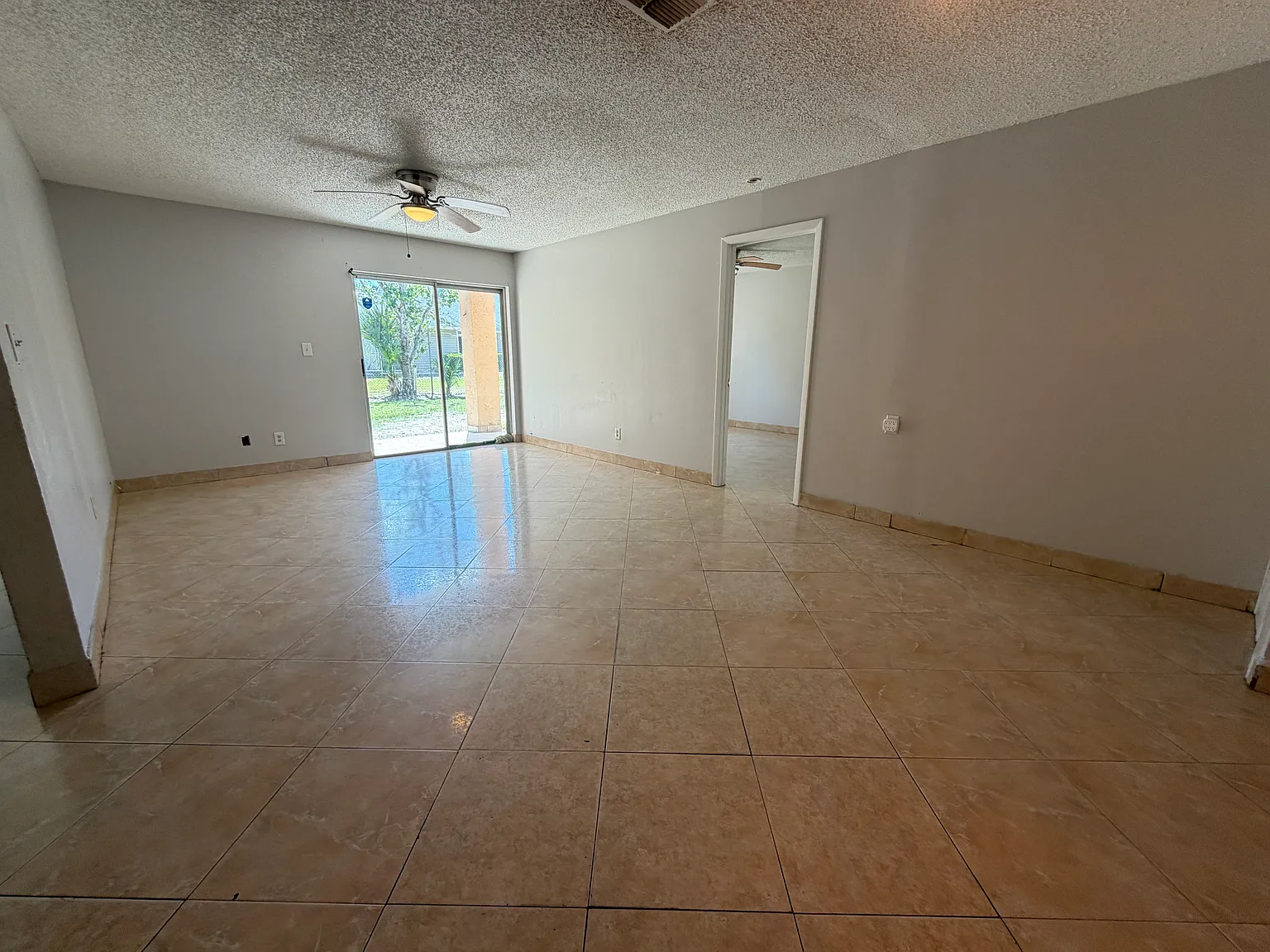 2 bed, 1073 sqft, $1,480 — Photo 3